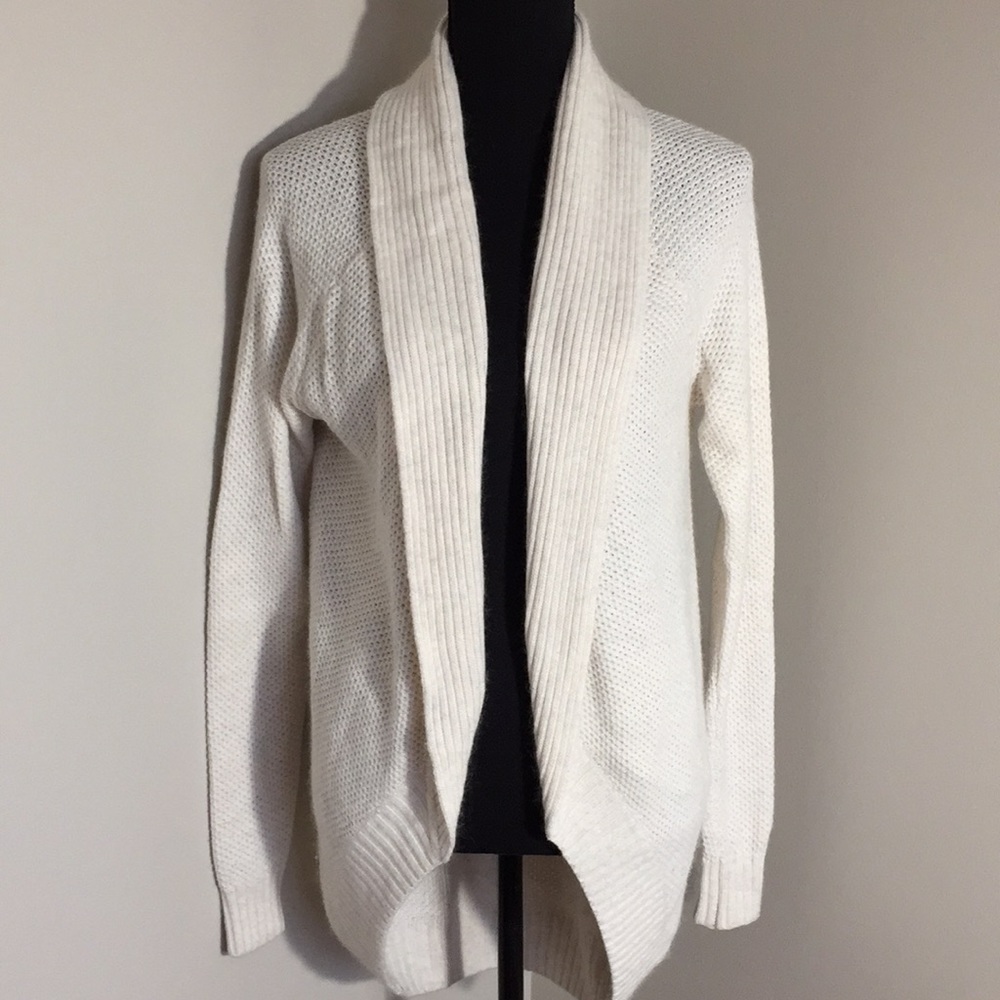 Aritzia Talula Cardigan